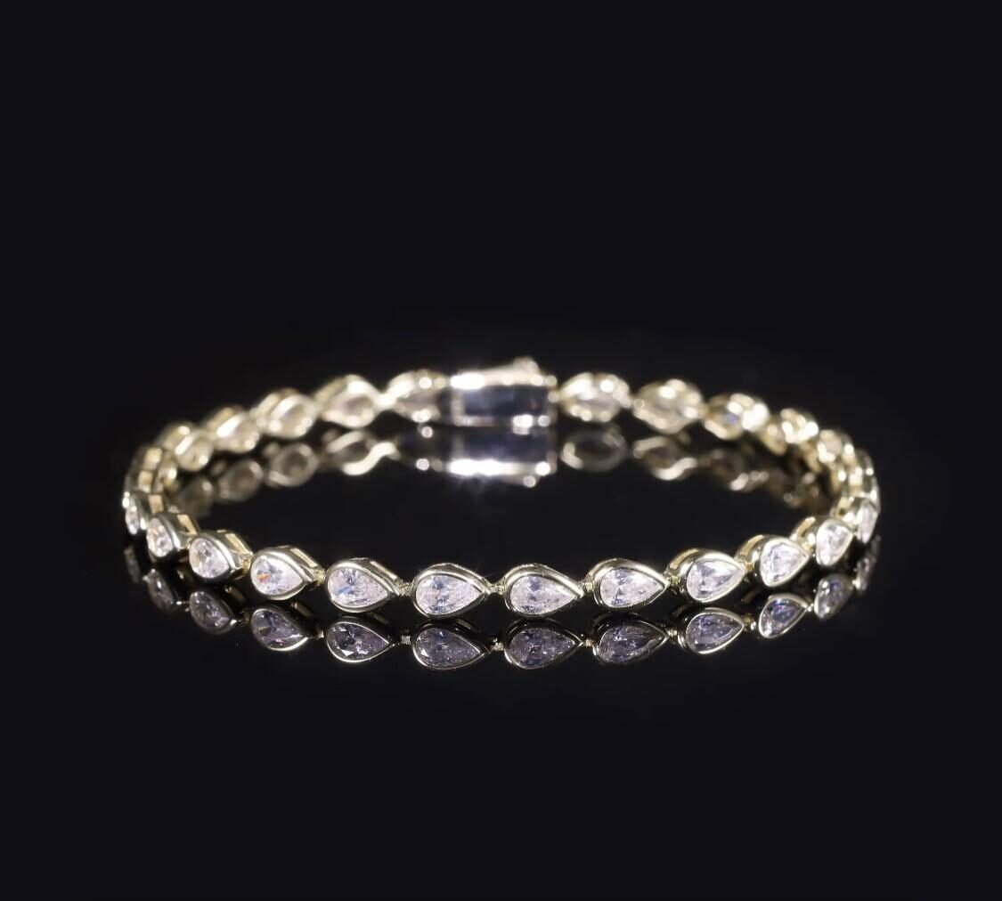 Lab Diamond Pear-shaped Bezel-set Tennis Bracelet