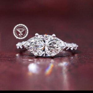 Marquise Centre Lab Diamondengagement Ring With Brilliant Stones on The Side