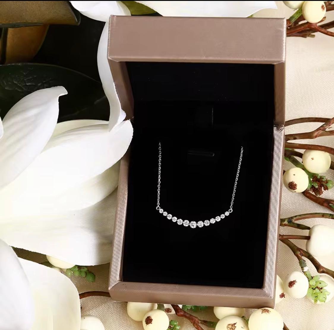 18ct Wg 1.5mm Round Stones Tw 0.69ct Lab