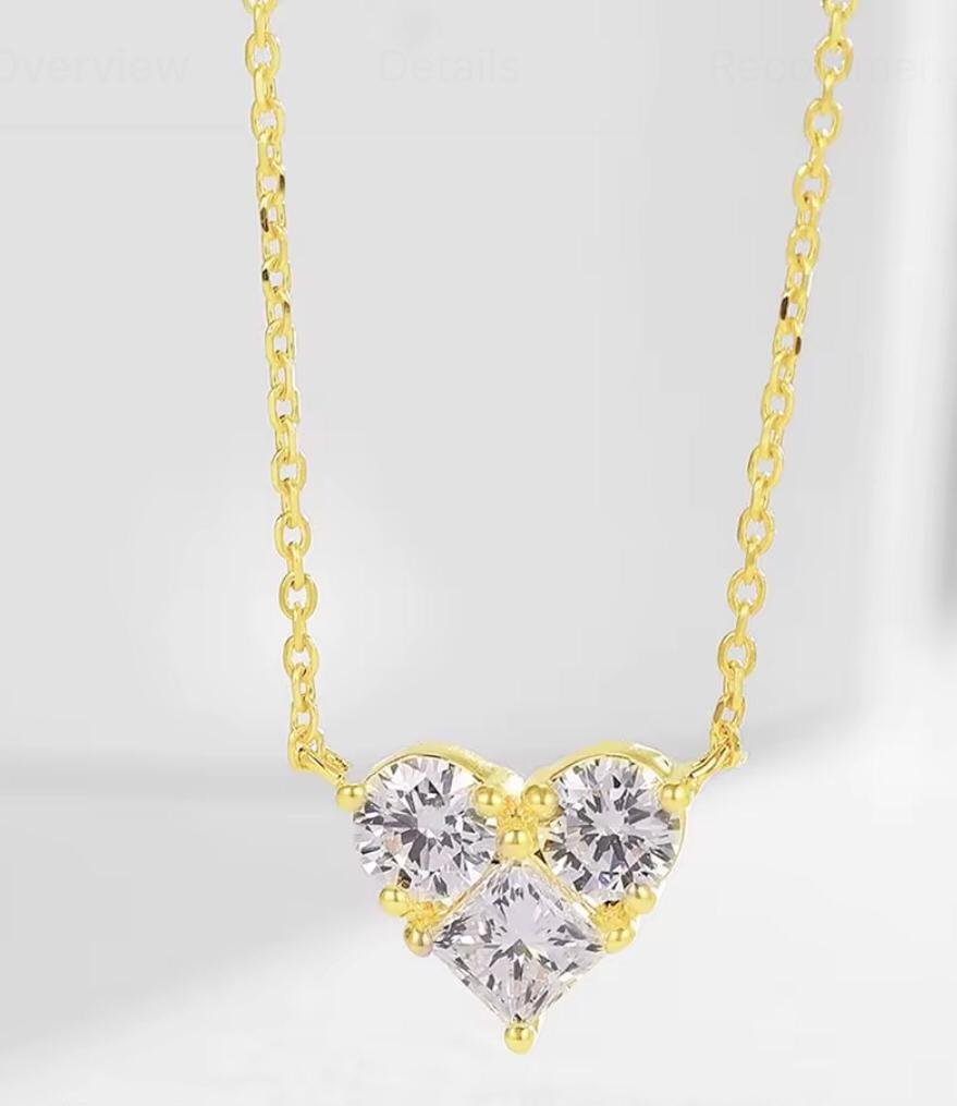 18 Yellow Gold Three-Stone Heart Princess Cut Lab-Grown Diamonds - Image 2