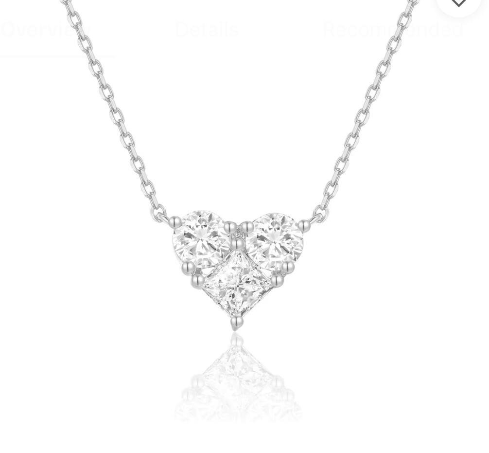 18 Yellow Gold Three-Stone Heart Princess Cut Lab-Grown Diamonds - Image 3